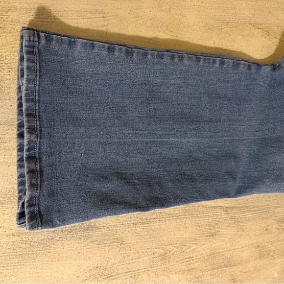 Gloria Vanderbilt Classic Blue Women's Jeans Bootcut - Picture 6 of 10